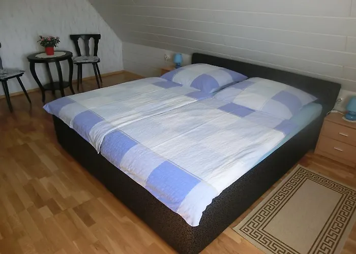 Omas Kleines Hexenhaeusle * Nüdlingen